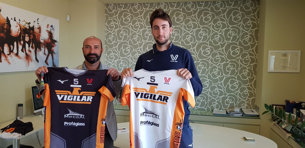 Alessandro Giuliani di Vigilar con Alessio Tallone capitano Virtus – presentazione nuova divisa 2020-21